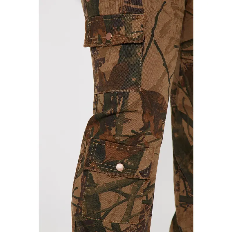 In The Wild Camo Stretch Cargo Jeans - Camouflage