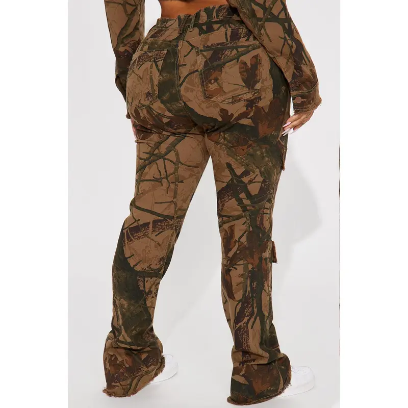 In The Wild Camo Stretch Cargo Jeans - Camouflage